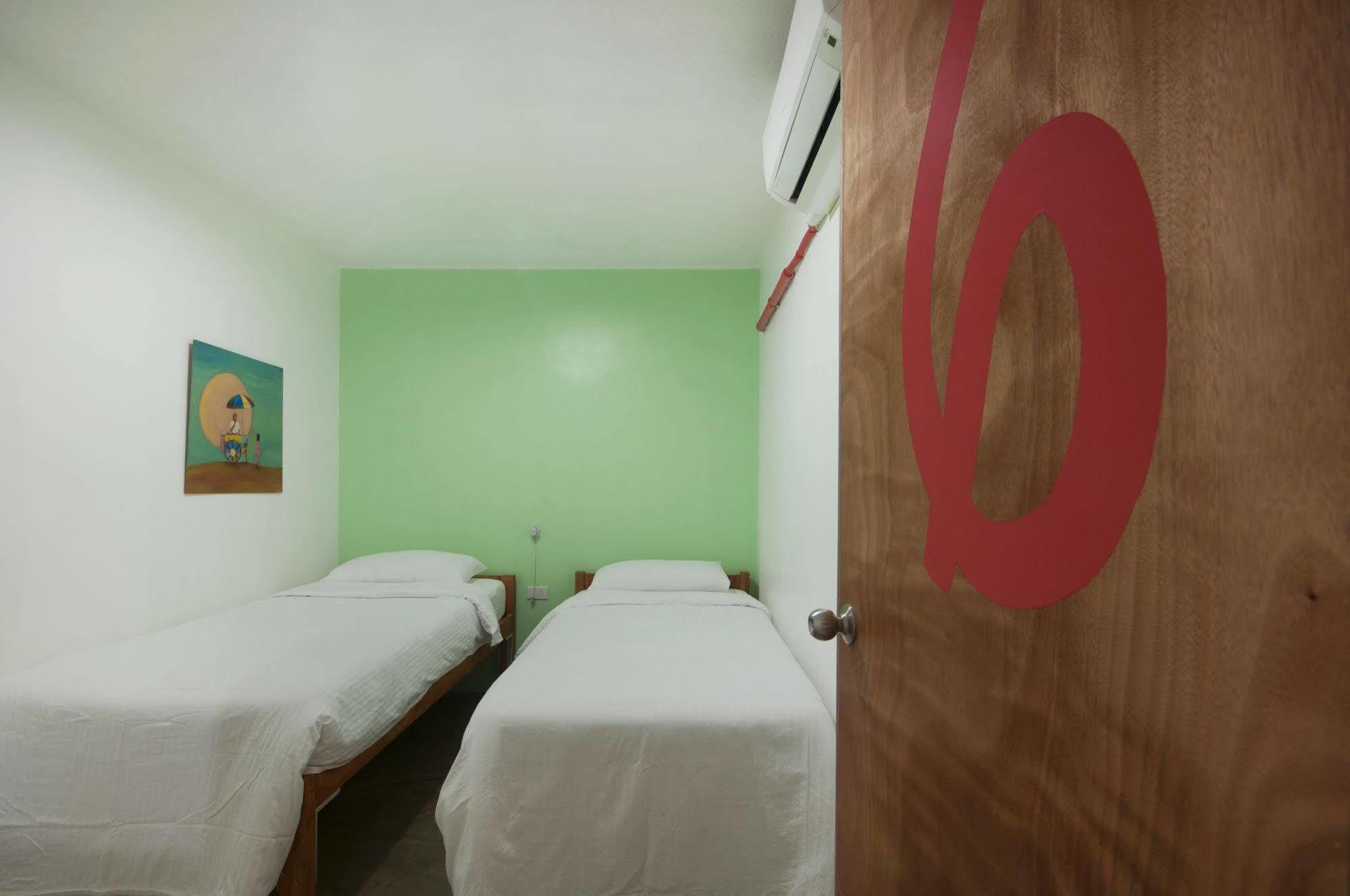Mnl Boutique Hostel Makati City Zewnętrze zdjęcie