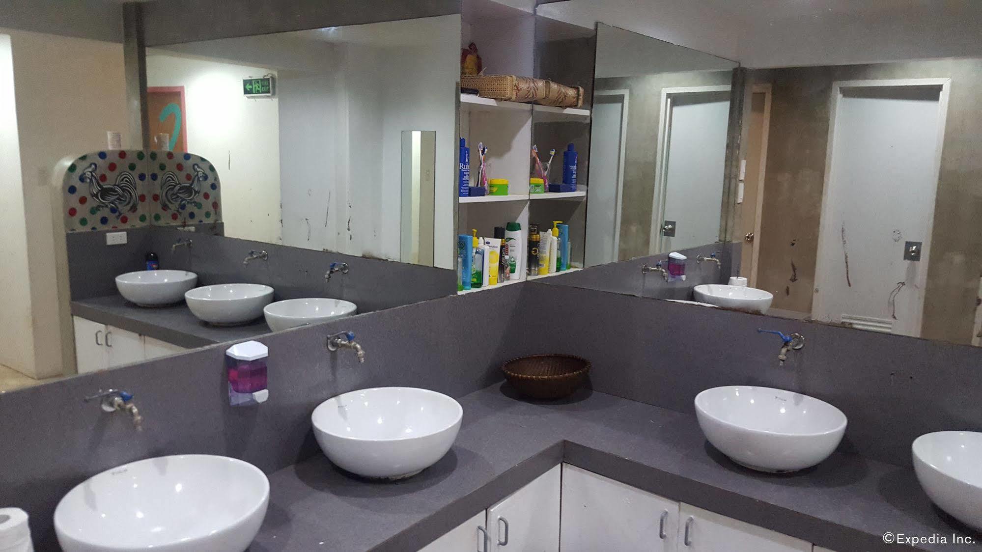 Mnl Boutique Hostel Makati City Zewnętrze zdjęcie